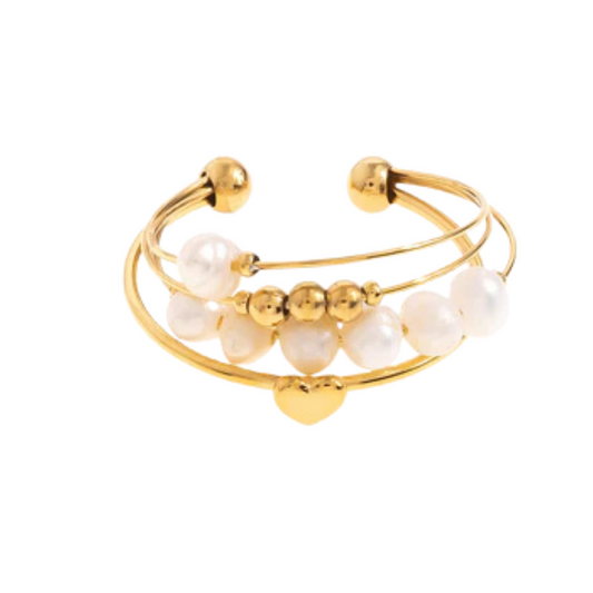 Statement ring med pärlor & hjärta i guld – justerbar lager-på-lager-design
