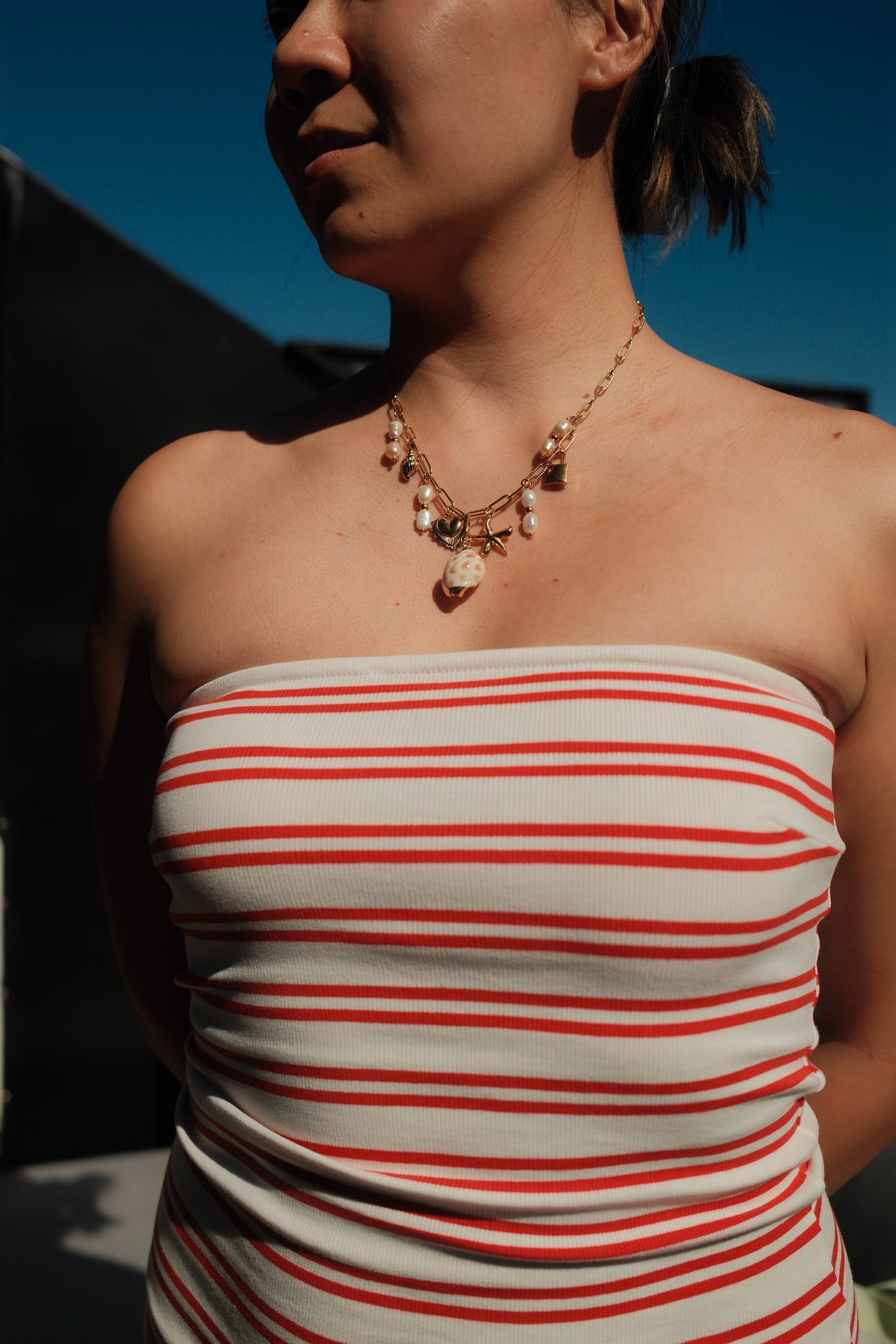 Chain necklace seaside vibe with pearls and heart