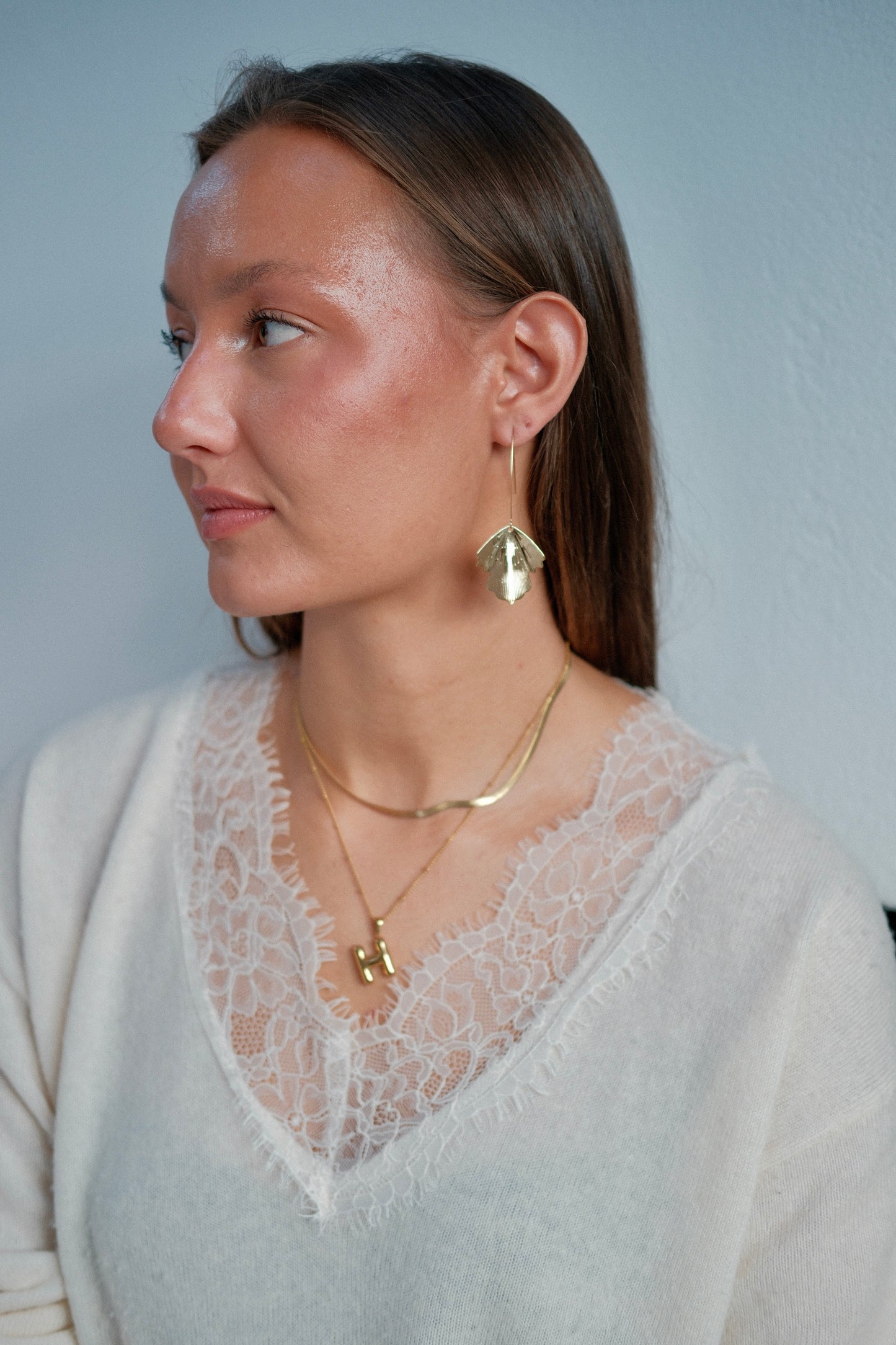 Bubble Stil Elegant Gold Initial Necklace